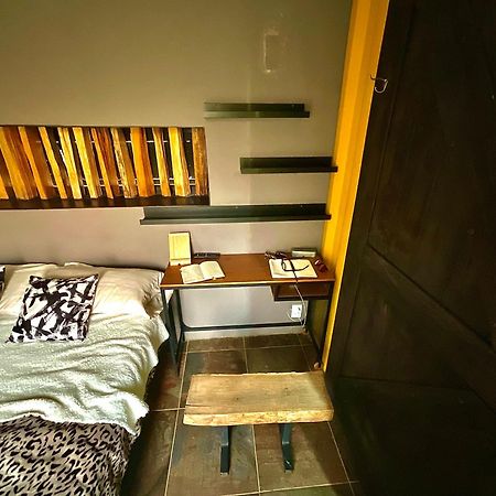 الشقق الفندقية تلاياكابانفي  Container House المظهر الخارجي الصورة