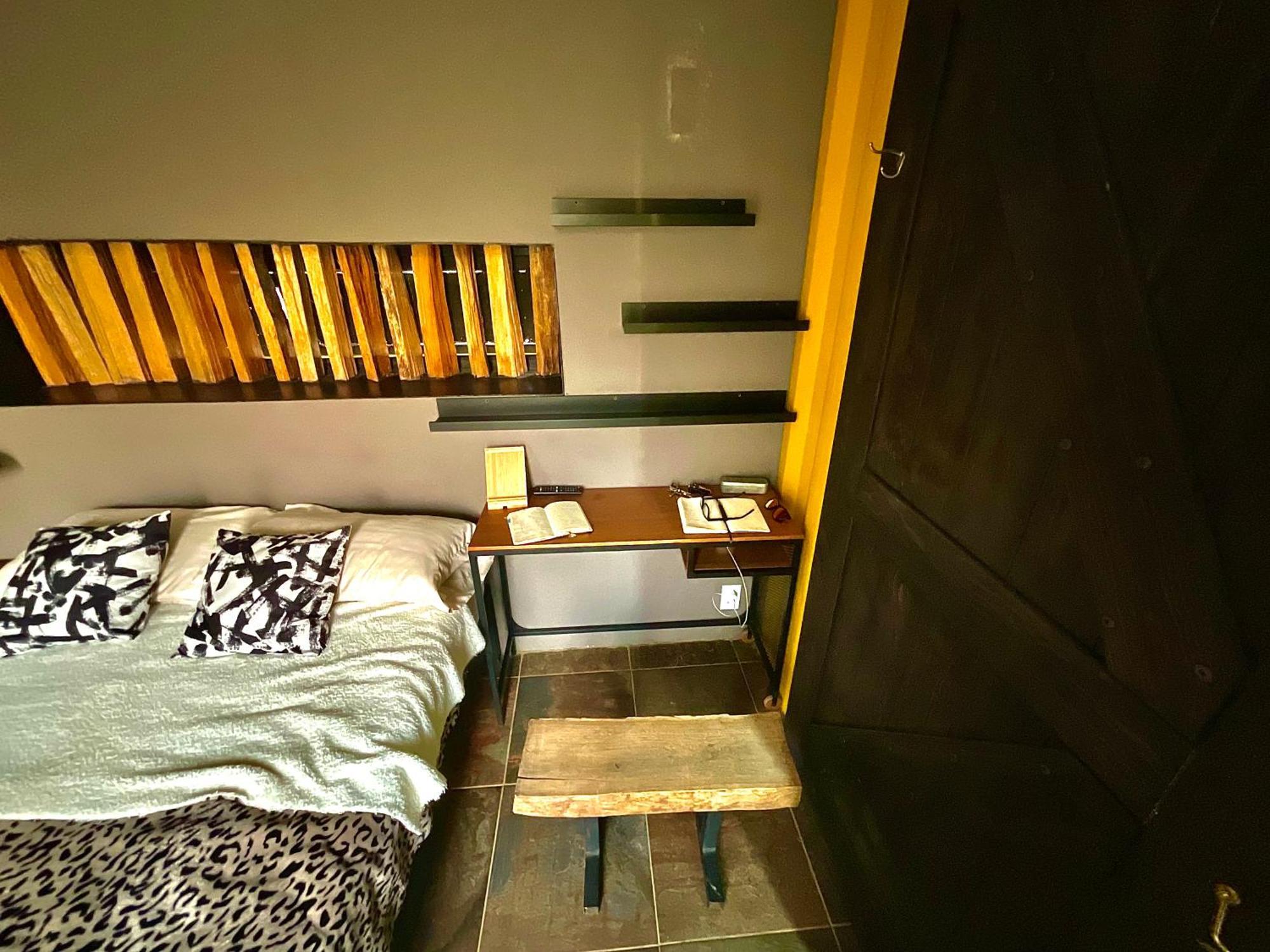 الشقق الفندقية تلاياكابانفي  Container House المظهر الخارجي الصورة