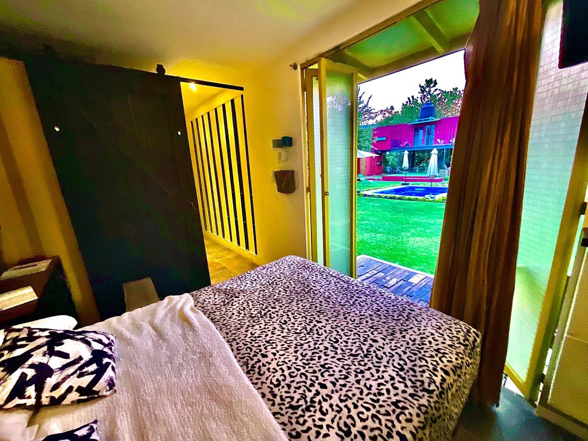 الشقق الفندقية تلاياكابانفي  Container House المظهر الخارجي الصورة