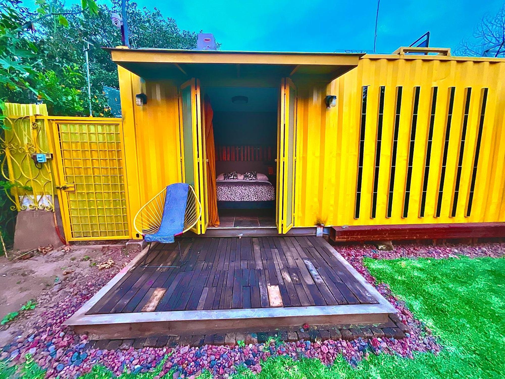 الشقق الفندقية تلاياكابانفي  Container House المظهر الخارجي الصورة